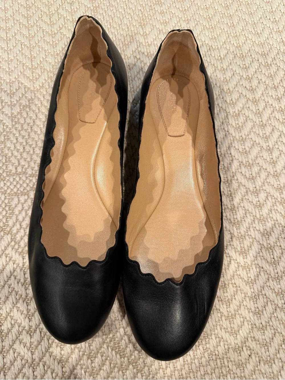Chloé Black Scalloped Leather Ballet Flats